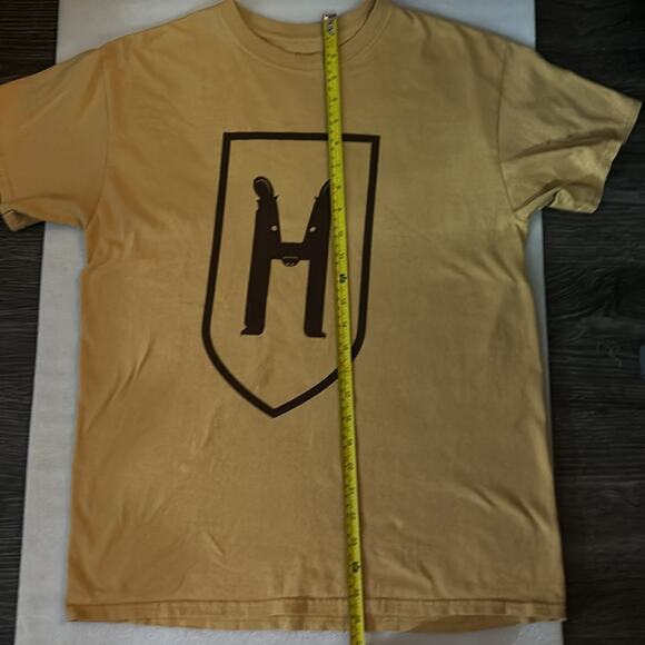 Harry Potter Hufflepuff T-Shirt M Cursed Child Kidcore Castlecore Casual Fantasy - Picture 7 of 8